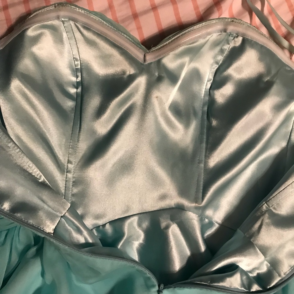 HOMECOMING DRESS - Picture 6 of 8